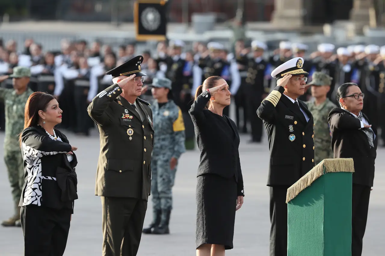 "La memoria viva: Sheinbaum homenajea la resistencia y el recuerdo de las víctimas de los terremotos que marcaron la historia de México"