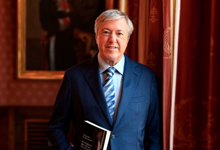 "La Búsqueda de la Perfección: El Enigmático Regreso de Alejandro Roemmers y el Secreto detrás del Último Violín Stradivarius"