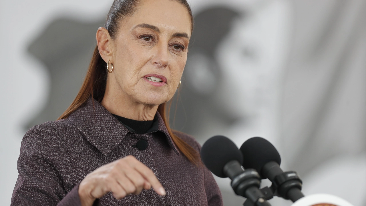 México mantendrá estable el precio de la gasolina a pesar de la crisis en Irán, afirma Sheinbaum